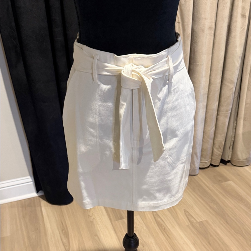 Gianni Bini Cream Textured Fabric